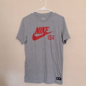 Nike Men’s T-shirt